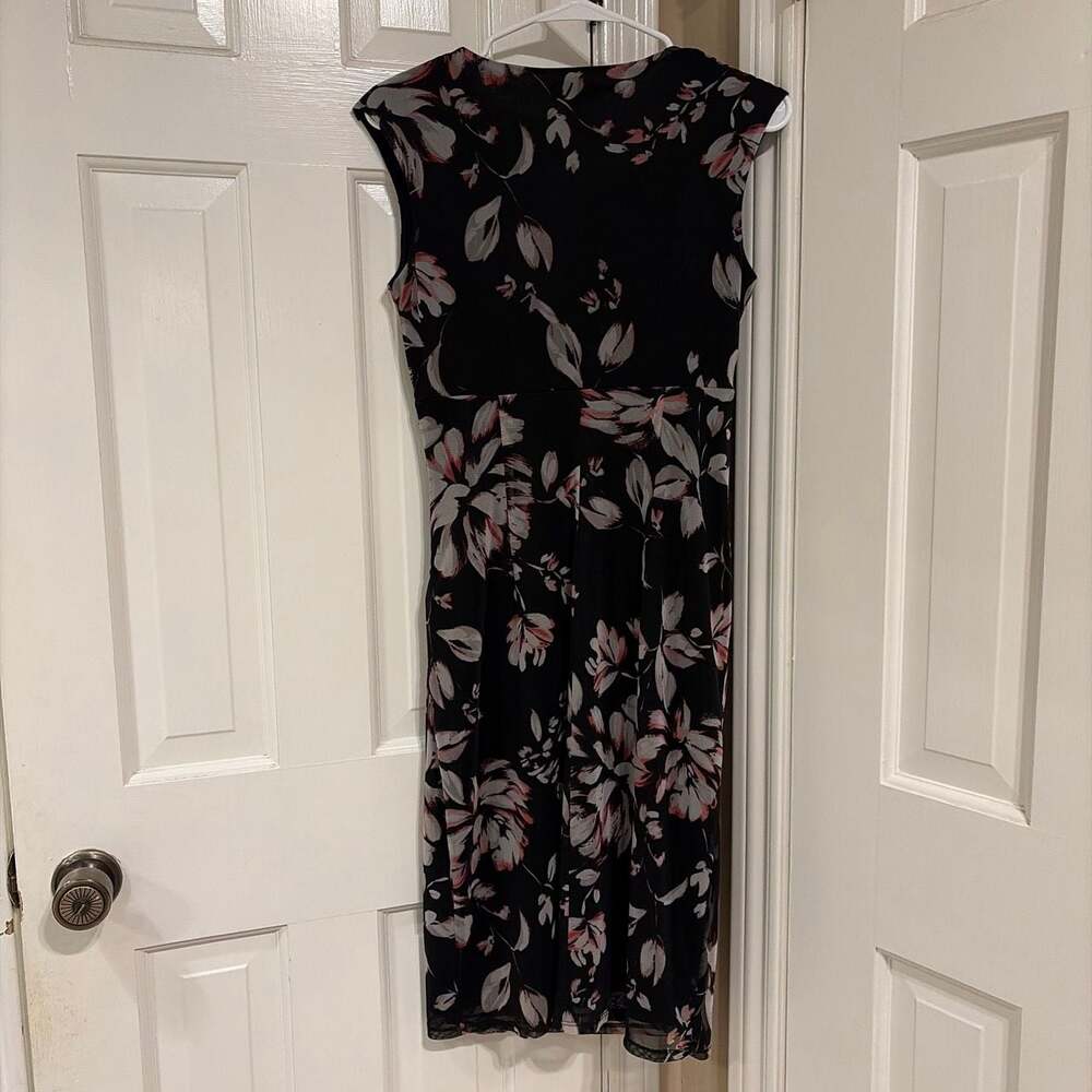 Connected Apparel Floral Cap Sleeve V-Neck Midi Dress Size 4 - Picture 2 of 7